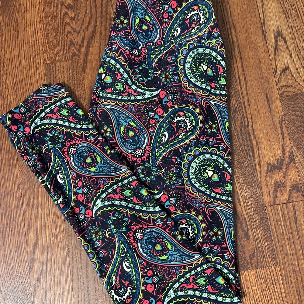 EUC OS Lularoe Leggings